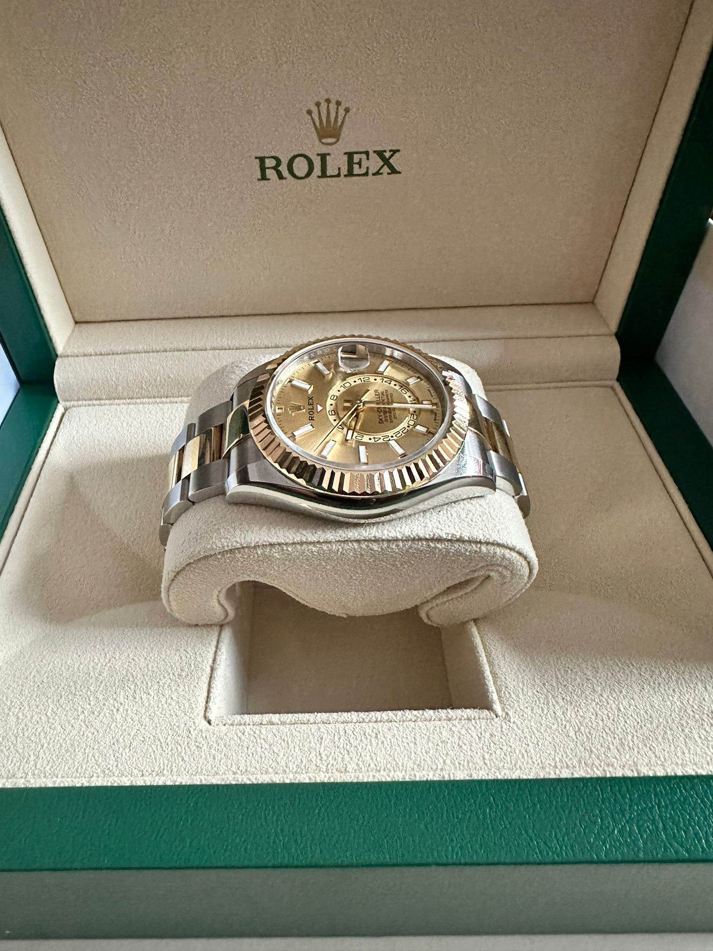 Rolex Sky-Dweller 336933 Oystersteel And Gold Champagne Dial 2023